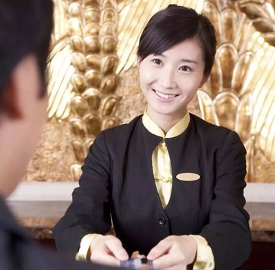 酒店前廳十大實(shí)用管理法則 以專(zhuān)業(yè)禮儀服務(wù)贏得賓客心